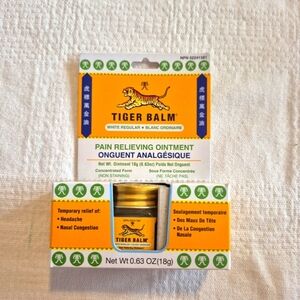 Tiger Balm white Regular pain Relieving Ointment 18g jar New unopened